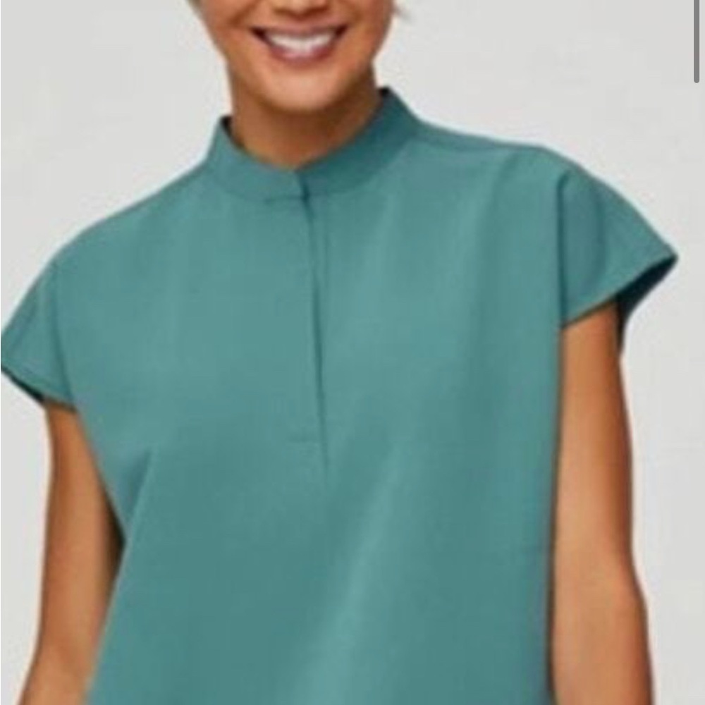 Rafaela Women's Figs Scrub Top